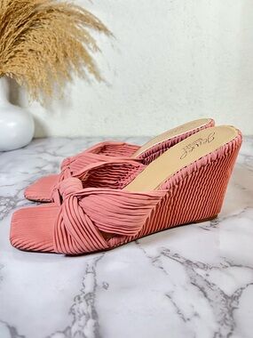 Badgley Mischka Dusty Rose Pleated Knot Wedge Slides Size 9